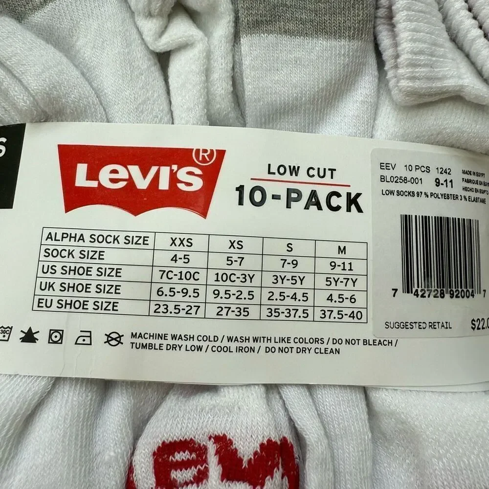 Levi's Kids boys 16 pairs Socks size M shoe size 5-7Y NWT